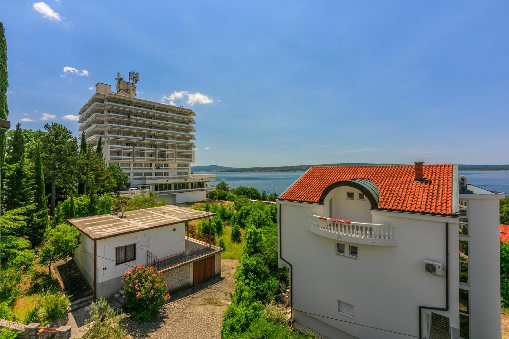 Podvezanec Apartment Dramalj Exterior photo