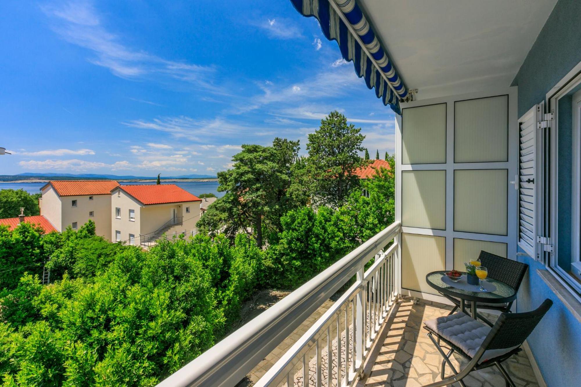 Podvezanec Apartment Dramalj Exterior photo